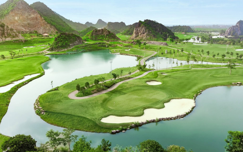 Sân golf BRG Legend Hill Golf Club: Bảng giá và dịch vụ tiện ích