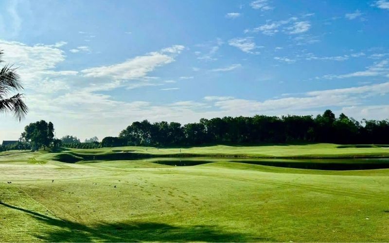 Sân Golf Mekong (Royal Island Golf Club): Giá và tiện ích sân