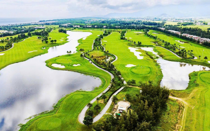 Sân Golf Mường Thanh Xuân Thành: Giá sân và đặc điểm nổi bật